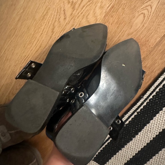 Graya black patent leather Steve Madden shoes - size 7 - Picture 4 of 5